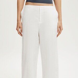 Peter Nygard  High Rise Linen / Cotton  Tailored Trousers in White